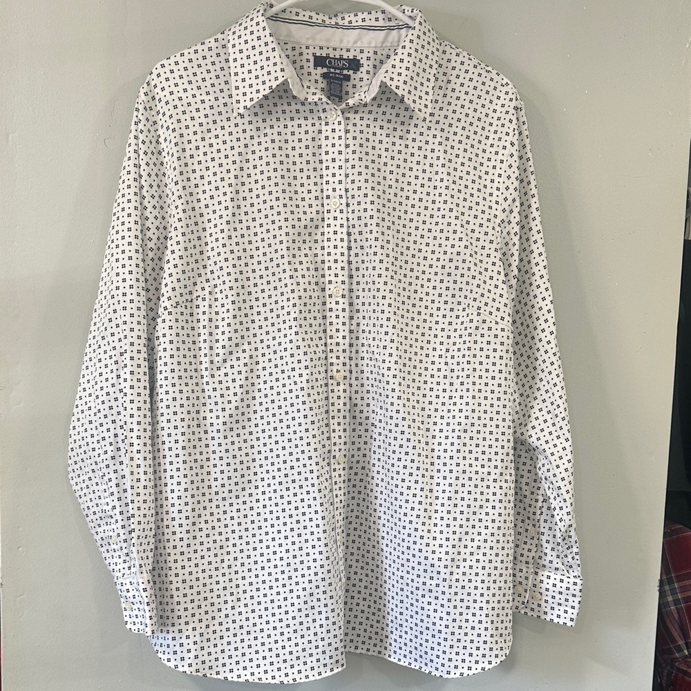 Chaps woman  White botton-down Shirt with Black dots  size XL